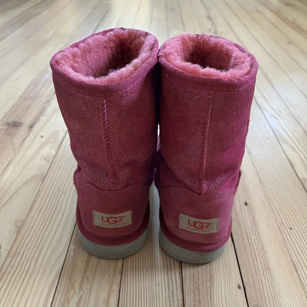 UGG Australia Classic Short Glitter Fuchsia Pink Suede Boots Kids Size 6 1002455